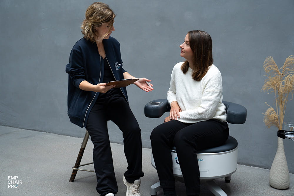 Beckenbodentraining in Höxter - Therapie mit dem EMP Chair Pro